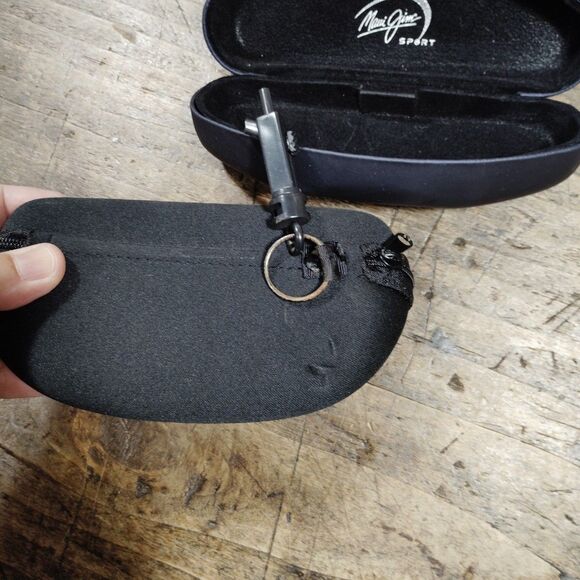 Four Maui Jim Sunglass Zippered Hard Sport Black Case Clamshell Fold - Picture 7 of 8